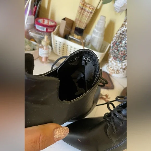 Black heeled ankle boots - Picture 5 of 7